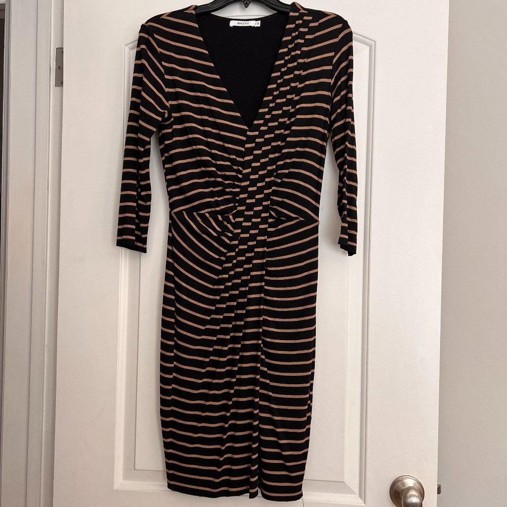 Bailey 44 dress size M, black and tan, long sleeve like new